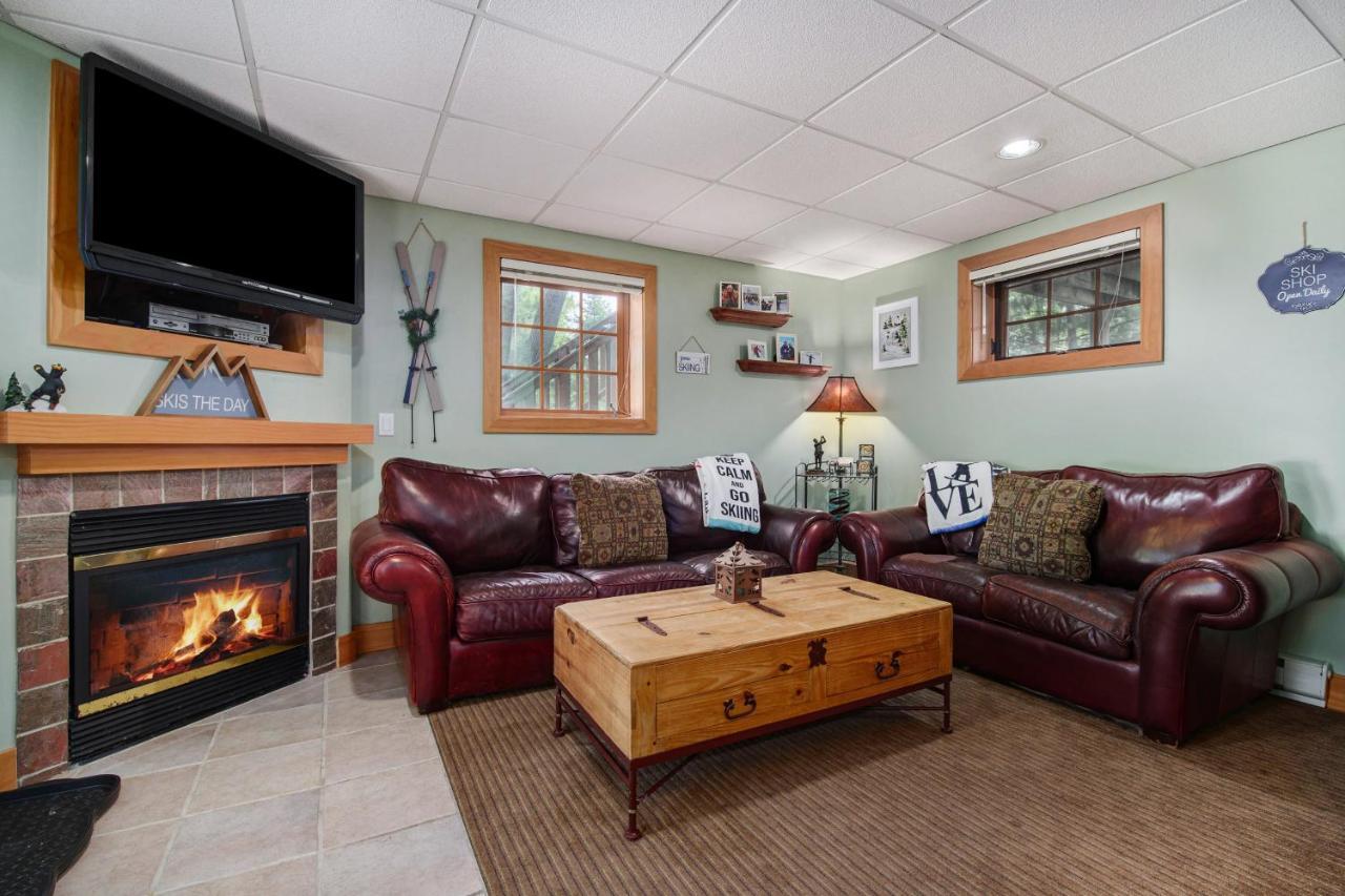 Boyne Mountain Getaway, Unit B Aparthotel Boyne Falls Exteriör bild